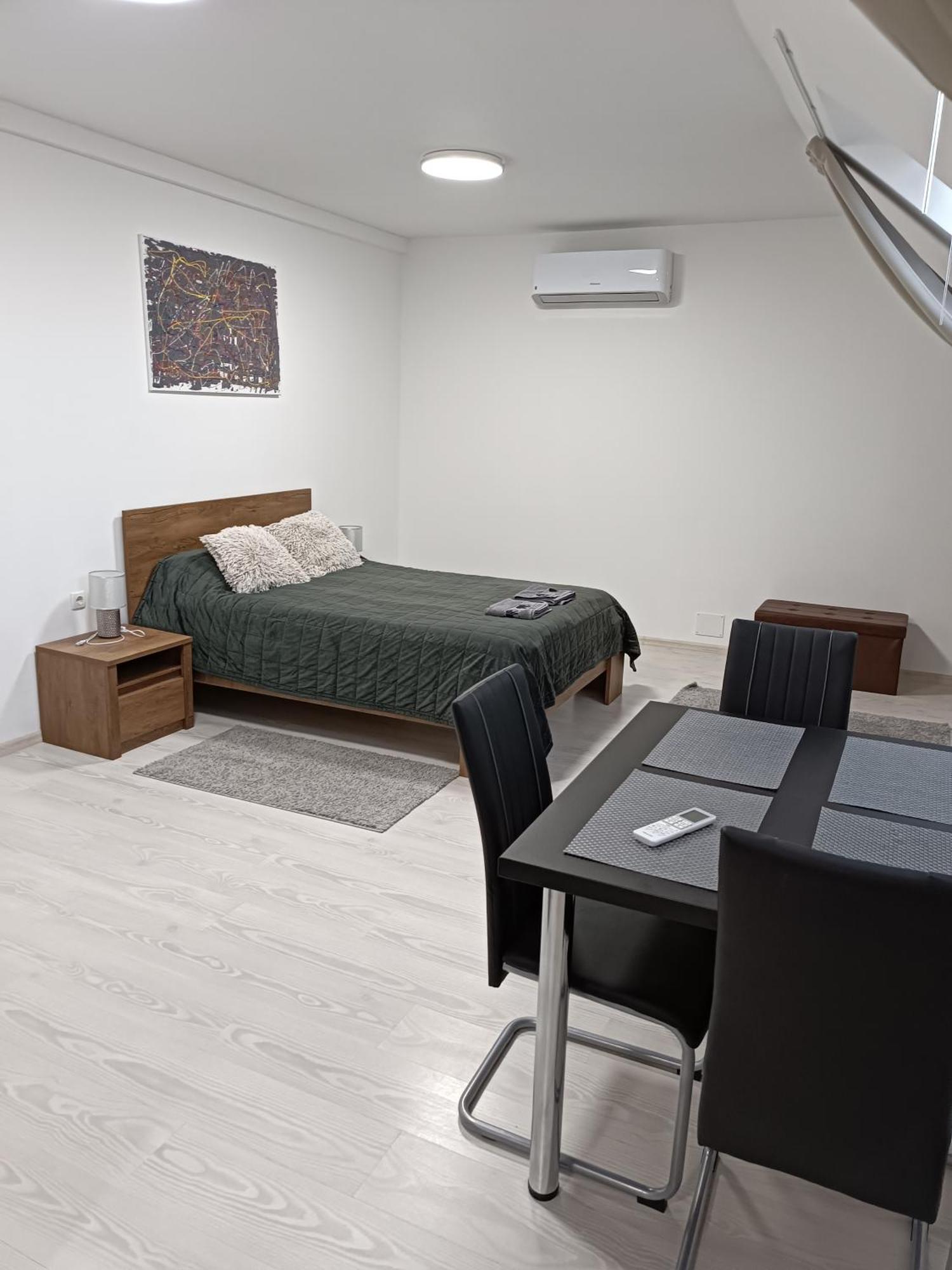 Mira Apartman Дебрецен Екстер'єр фото