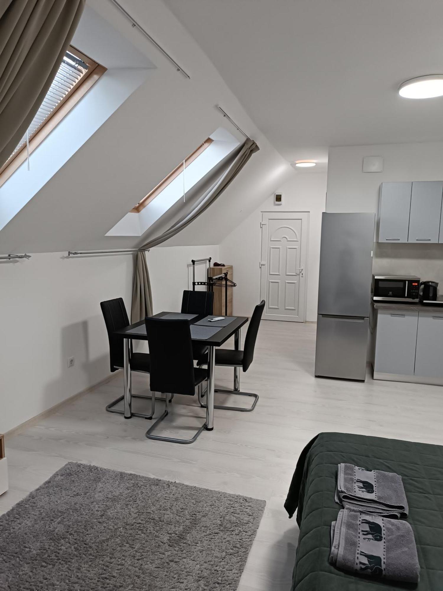 Mira Apartman Дебрецен Екстер'єр фото