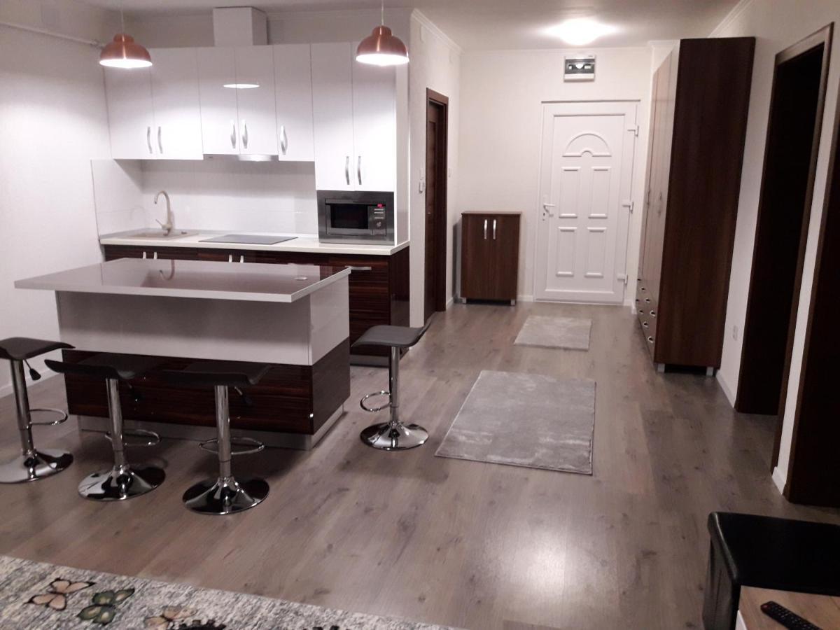 Mira Apartman Дебрецен Екстер'єр фото